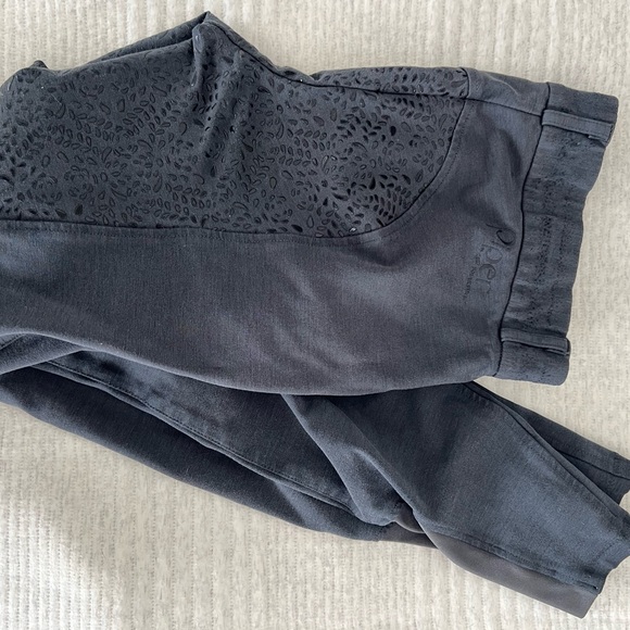 Women’s Piper (by Smartpak) full seat grippy breeches. Gray. - Picture 1 of 3